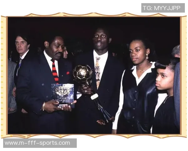 足球26号的传奇之路：从青涩少年到绿茵场上的耀眼明星