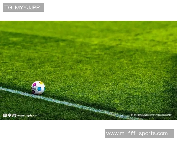 足球相聚在绿茵场上共谱激情岁月友谊与梦想交织的美好时光